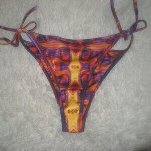 ARTS COW Brand Bikini Bottom NWOT  Liner  Size small